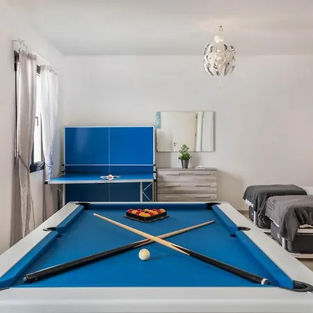 Casa Dubh Linn Вилла Коста Бланка