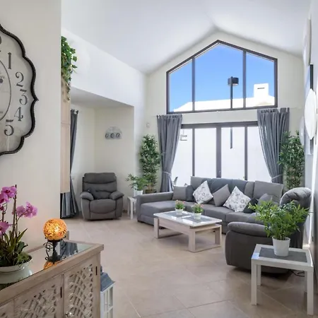 Casa Dubh Linn Playa Blanca