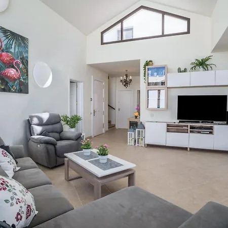 Casa Dubh Linn Villa